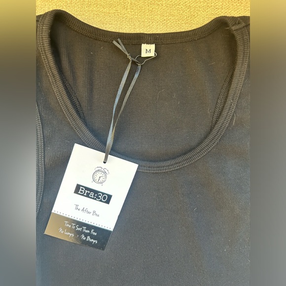 The Bra30 Hipster in Black is the Perfect Layering Tank. NWT. Size Medium. - Picture 4 of 7